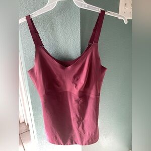 Honeylove Vibrant Burgundy lift wear top!